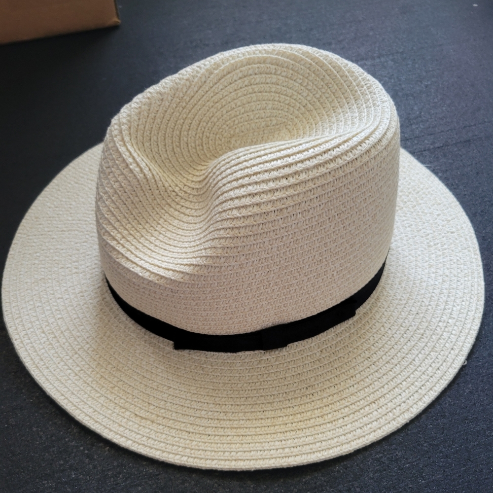 New w/o tags Fendora Sun hat